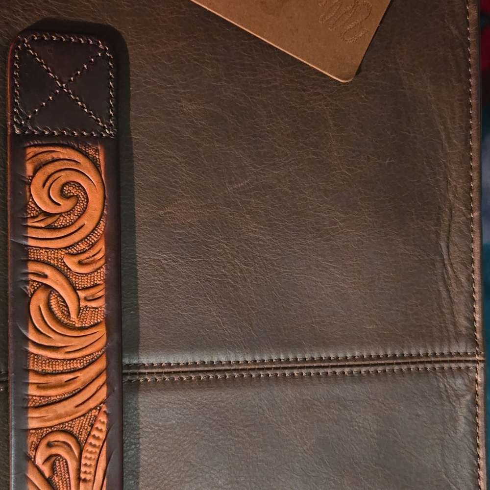 Wrangler Genuine Leather & Handtooled Briefcase Messenger Bag NWT - Picture 13 of 13